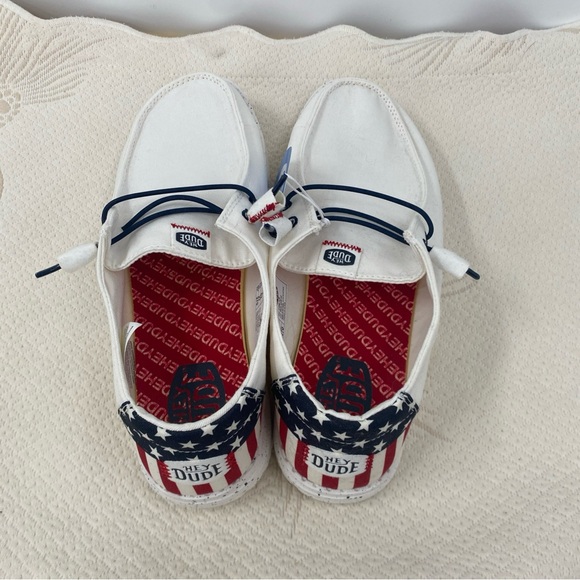Hey Dude Wendy Americana Off White Patriotic Women's Size 11 flag design - Picture 3 of 7